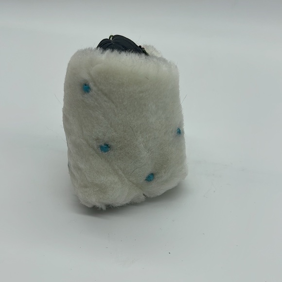 Friends of the Feather Blanket People - Picture 3 of 7